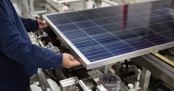 Tùy thuộc vào chất liệu sản xuất, độ bền của pin năng lượng mặt trời có thể khác nhau