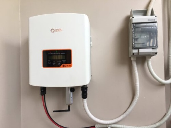 Inverter Solis 3kW hỗ trợ theo dõi, giám sát hệ thống qua điện thoại