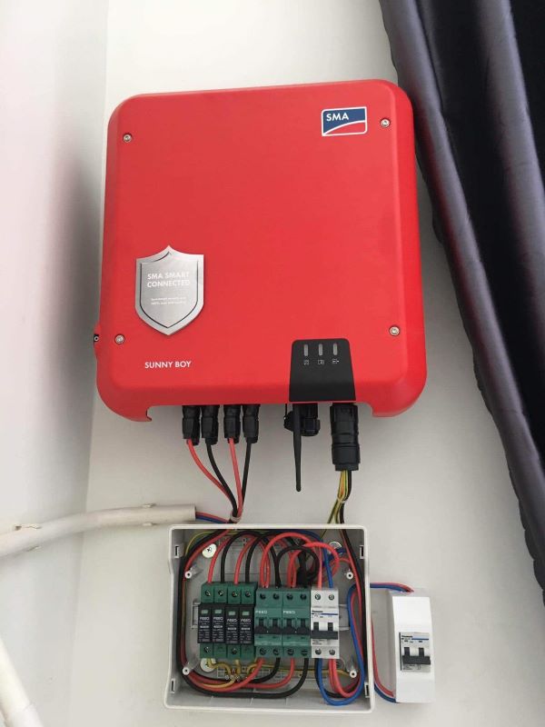 Một trong những nguyên nhân khiến hệ thống điện mặt trời không hoạt động là do lỗi inverter