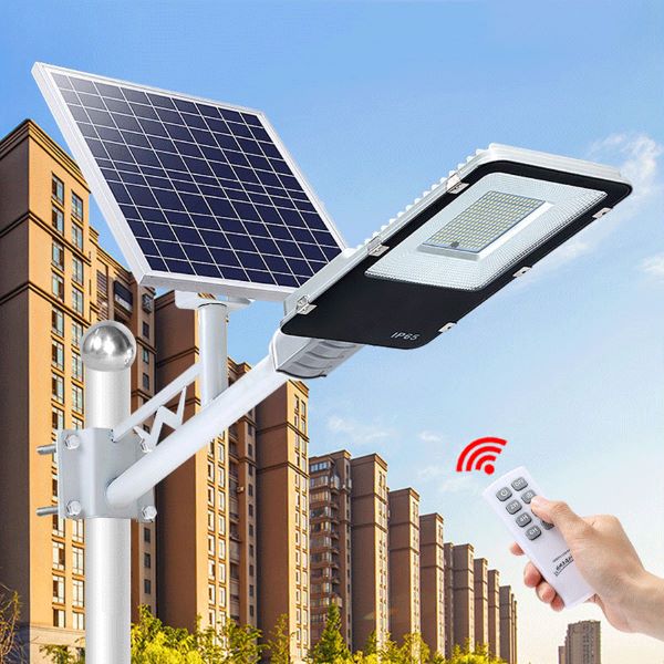 Đèn tích điện năng lượng mặt trời giúp tiết kiệm điện năng đáng kể