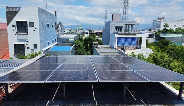 Với mỗi kW công suất, tấm pin có thể sản sinh ra 4-5kWh điện