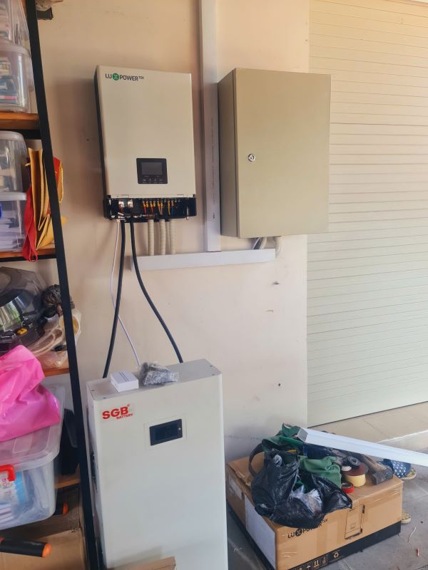 Hệ thống điện năng lượng mặt trời 6kWp hoàn thành chỉ trong 2 ngày Hệ thống điện năng lượng mặt trời 6kWp hoàn thành chỉ trong 2 ngày