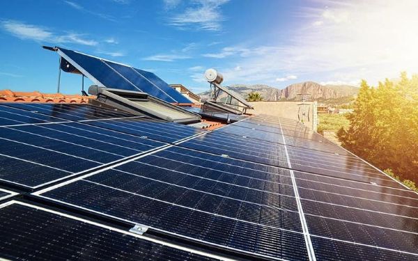 Giải đáp thắc mắc: Năng lượng mặt trời có đắt không? Giải đáp thắc mắc: Năng lượng mặt trời có đắt không?