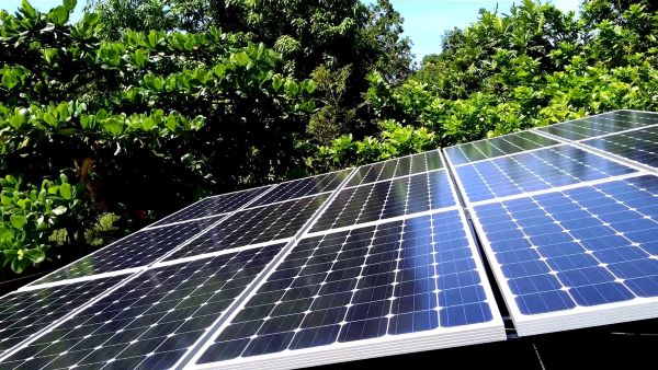 Yếu tố hướng và góc nghiêng ảnh hưởng đến hiệu suất tấm pin Yếu tố hướng và góc nghiêng ảnh hưởng đến hiệu suất tấm pin