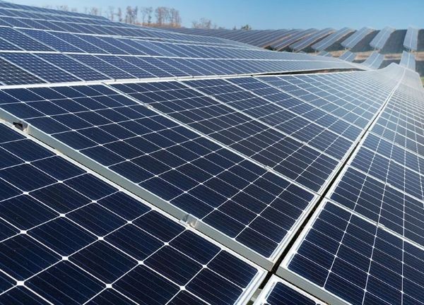 Vì sao nên chọn đơn vị lắp đặt hệ thống điện mặt trời trọn gói?