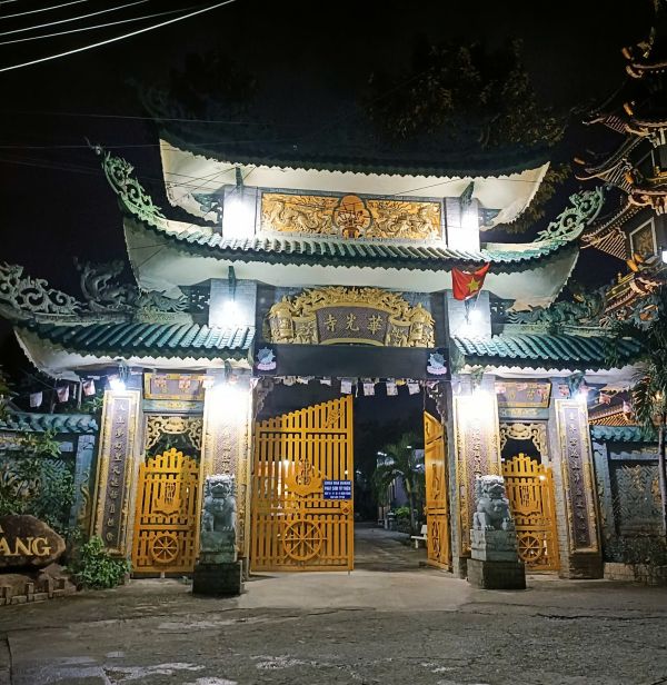 Lắp hệ thống điện mặt trời tại Chùa Hoa Quang - TP. Biên Hòa