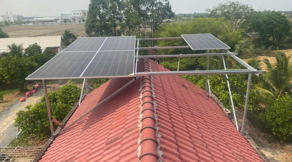Khung giá đỡ tấm pin năng lượng mặt trời