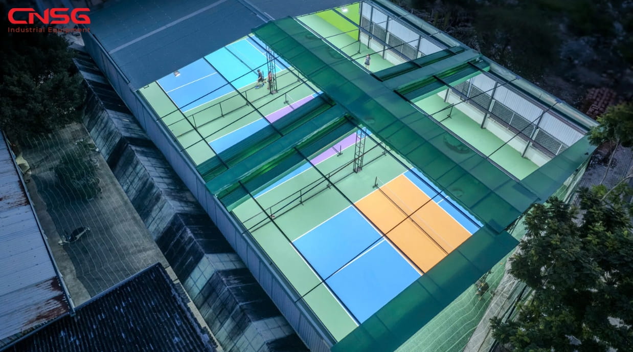 đèn chiếu sáng sân pickleball